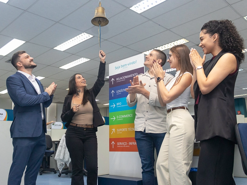 Foto do time reunido 